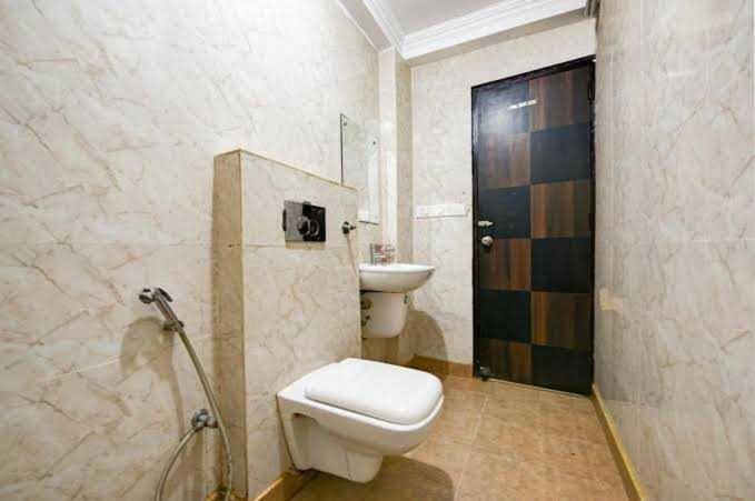 O Tourist Plaza Hotel